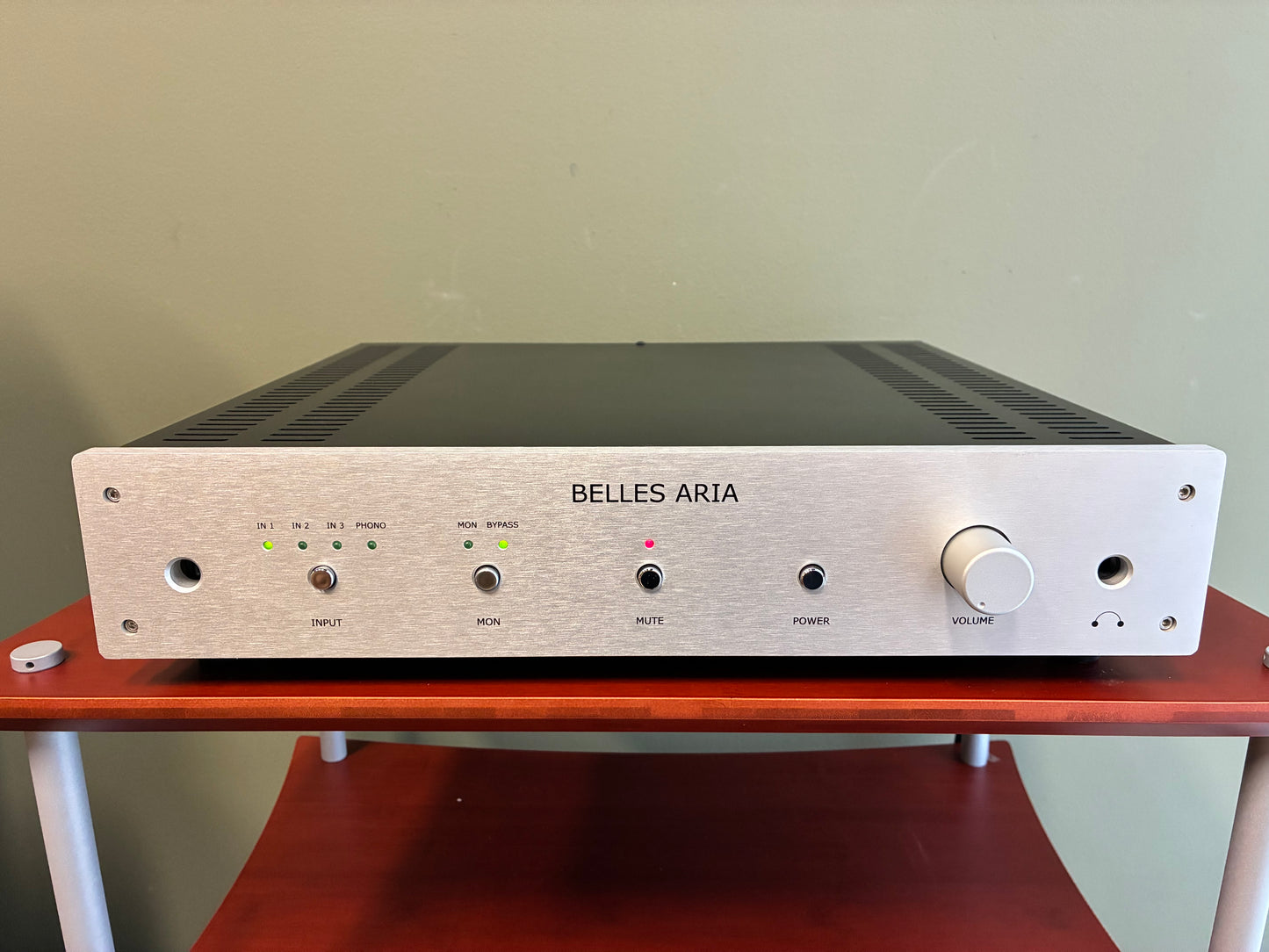 Belles Aria Integrated Pre-Owned