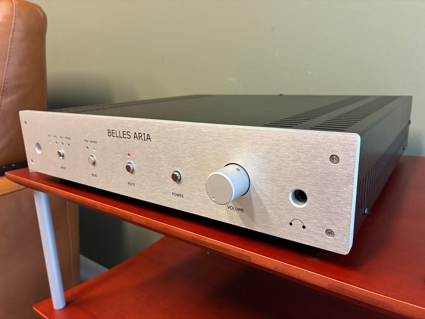 Belles Aria Integrated Pre-Owned