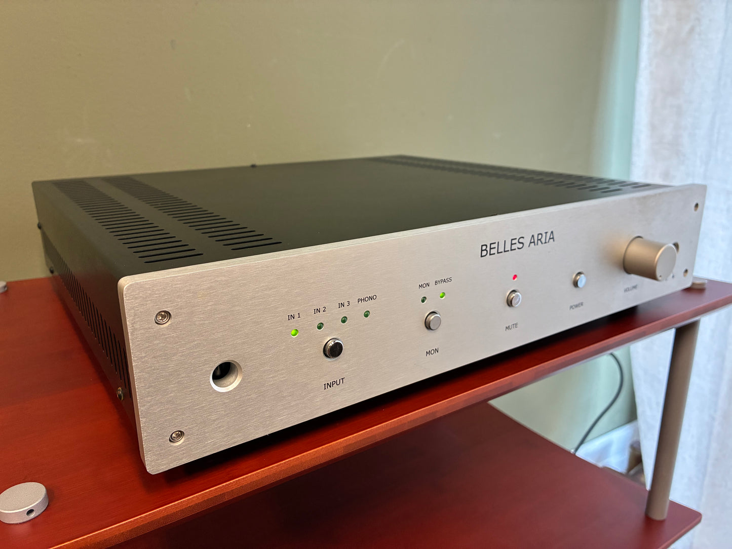 Belles Aria Integrated Pre-Owned