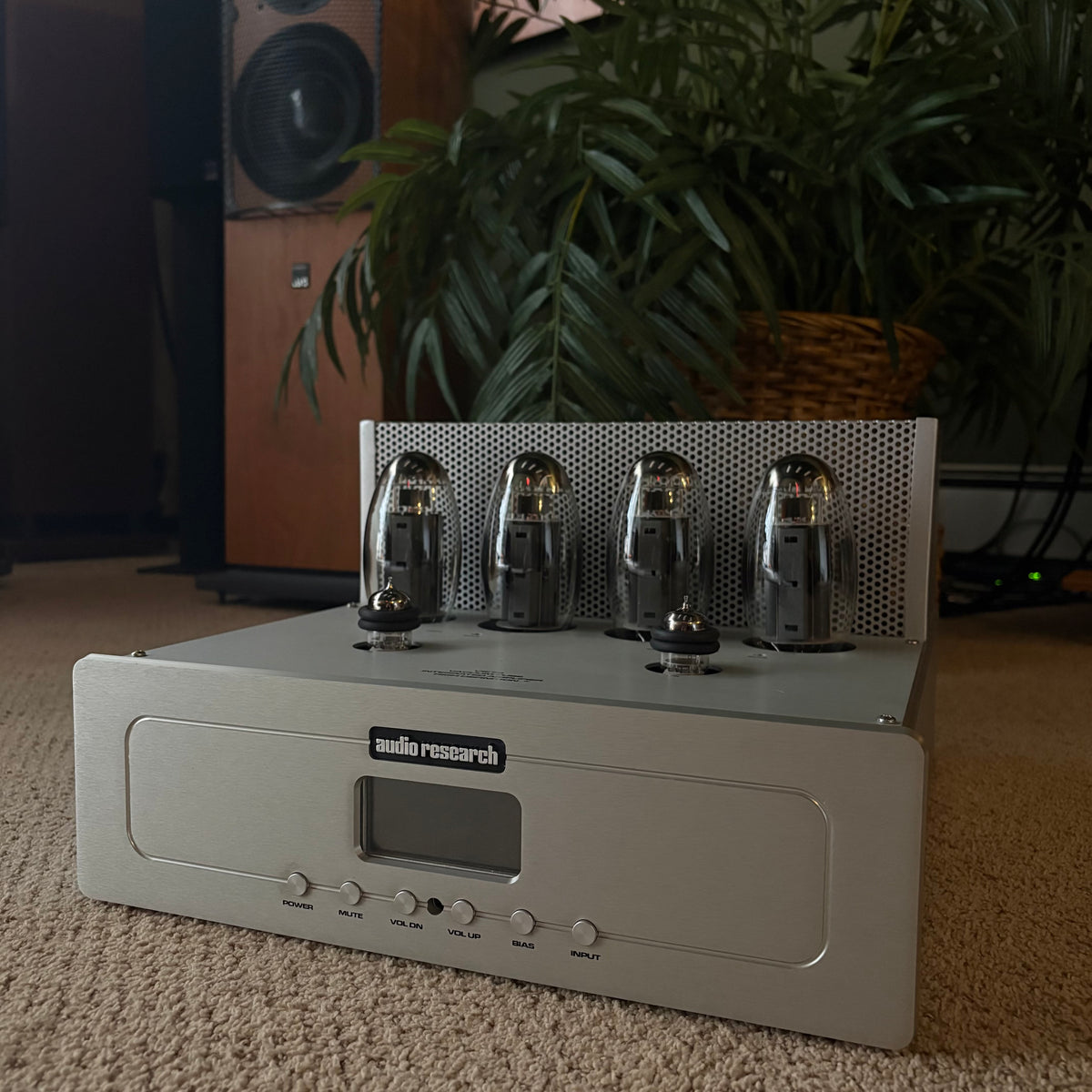 Audio Research VSi75 Vaccum Tube Integrated Amplifer - PREOWNED
